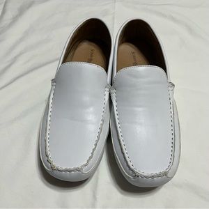 St John’s bay men’s loafers white size 10